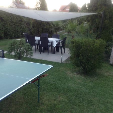 Oeroekzoeld Apartmanok Balatonfenyves Εξωτερικό φωτογραφία