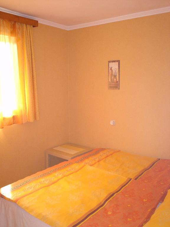 Oeroekzoeld Apartmanok Balatonfenyves Δωμάτιο φωτογραφία