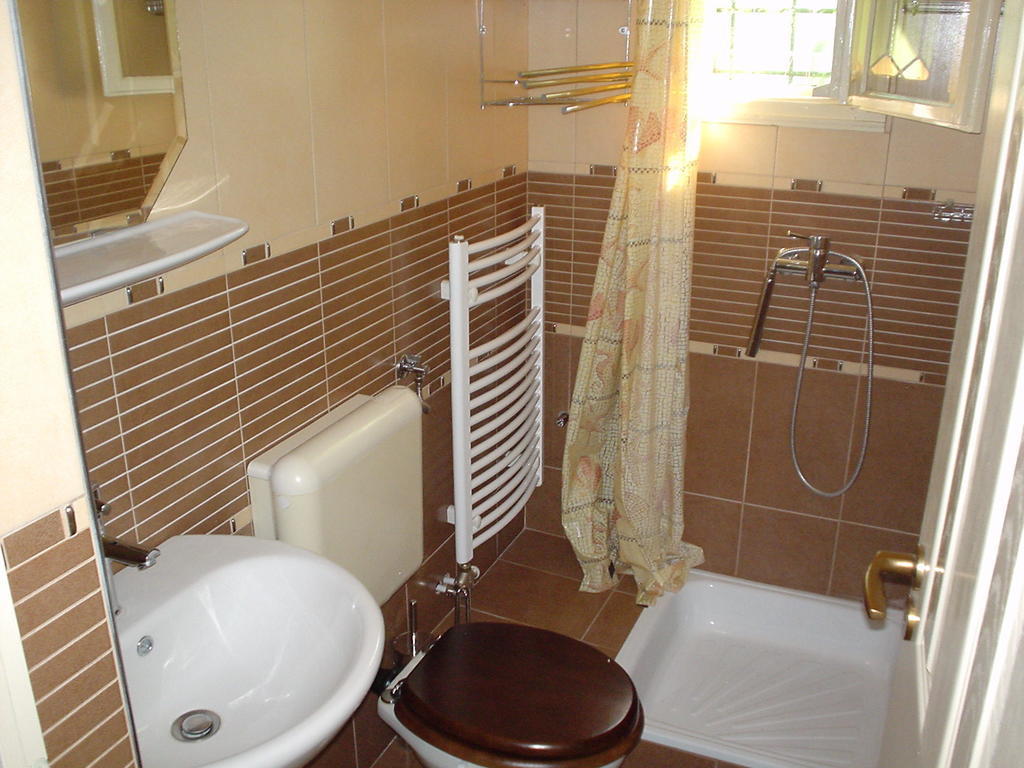 Oeroekzoeld Apartmanok Balatonfenyves Δωμάτιο φωτογραφία