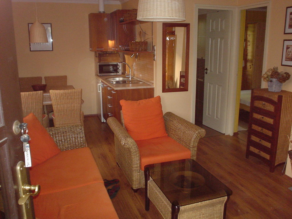 Oeroekzoeld Apartmanok Balatonfenyves Δωμάτιο φωτογραφία